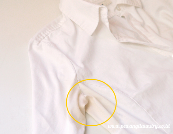 4 Cara Mudah Menghilangkan Noda Keringat di Pakaian