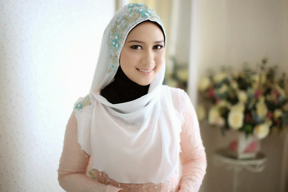 5 Cara Mencuci Jilbab Putih Pewangi Laundry 5 Cara Mencuci Jilbab Putih Pewangi Laundry